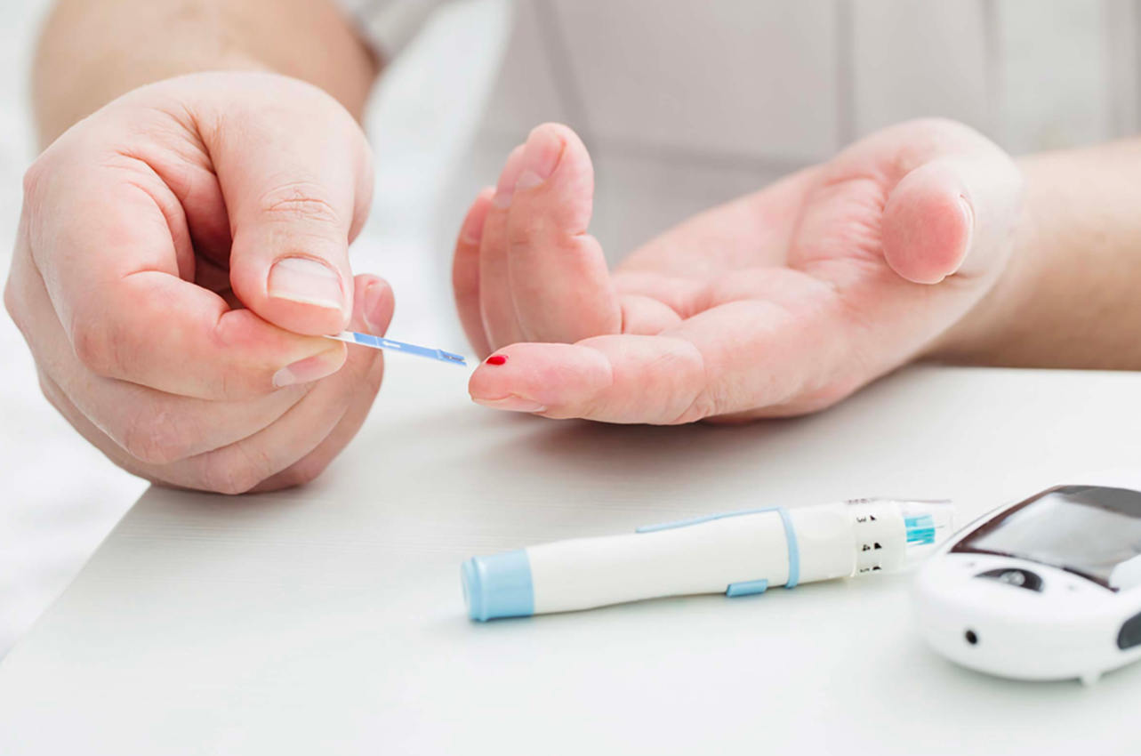 Festive Eating vs. Medication: How to Stay Balanced