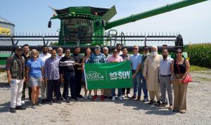 A delegation of entrepreneurs, animal feed producers and journalists from Bangladesh and India visit Sully, Iowa, at the invitation of the USSEC to observe local soybean farming practices.